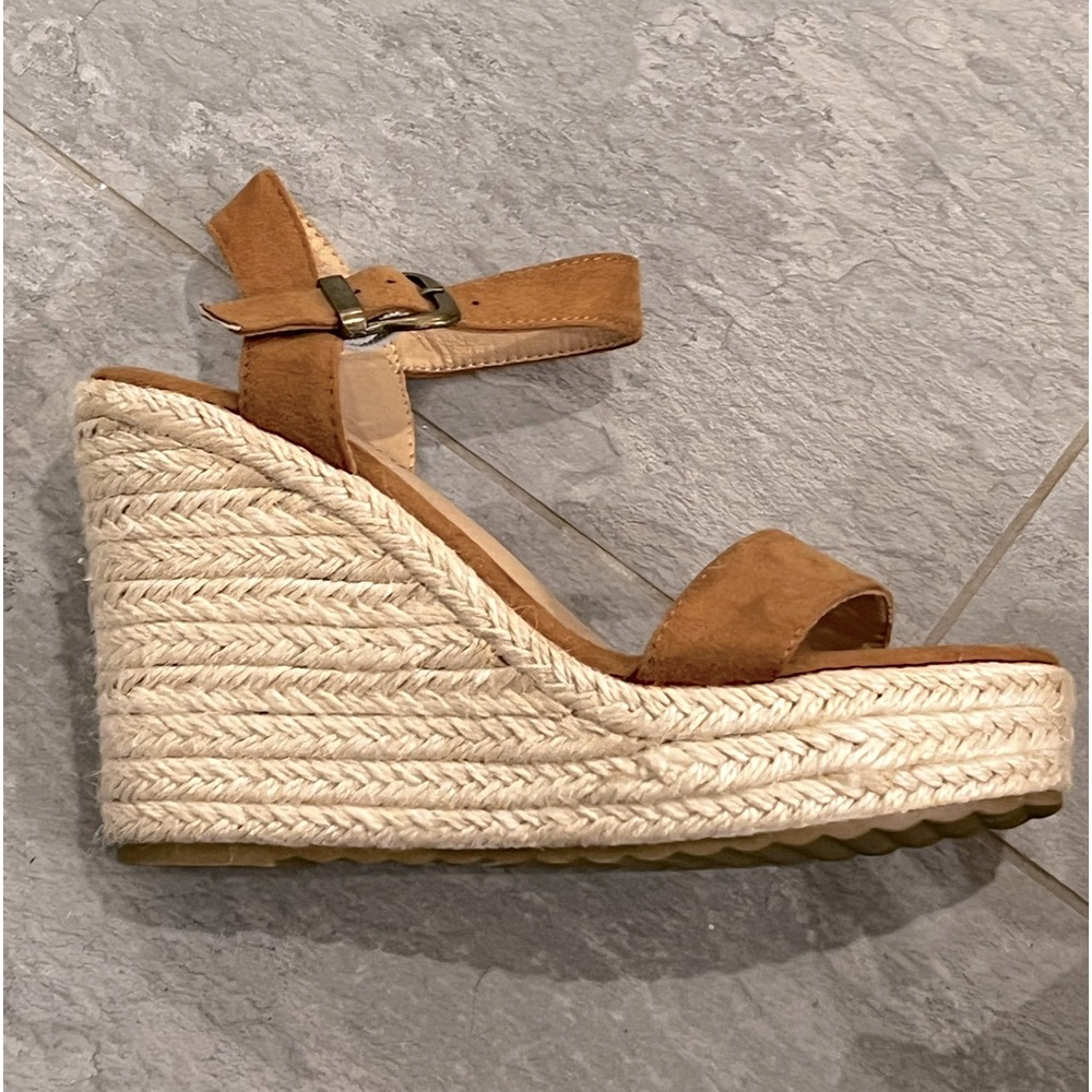 Wedge sandals